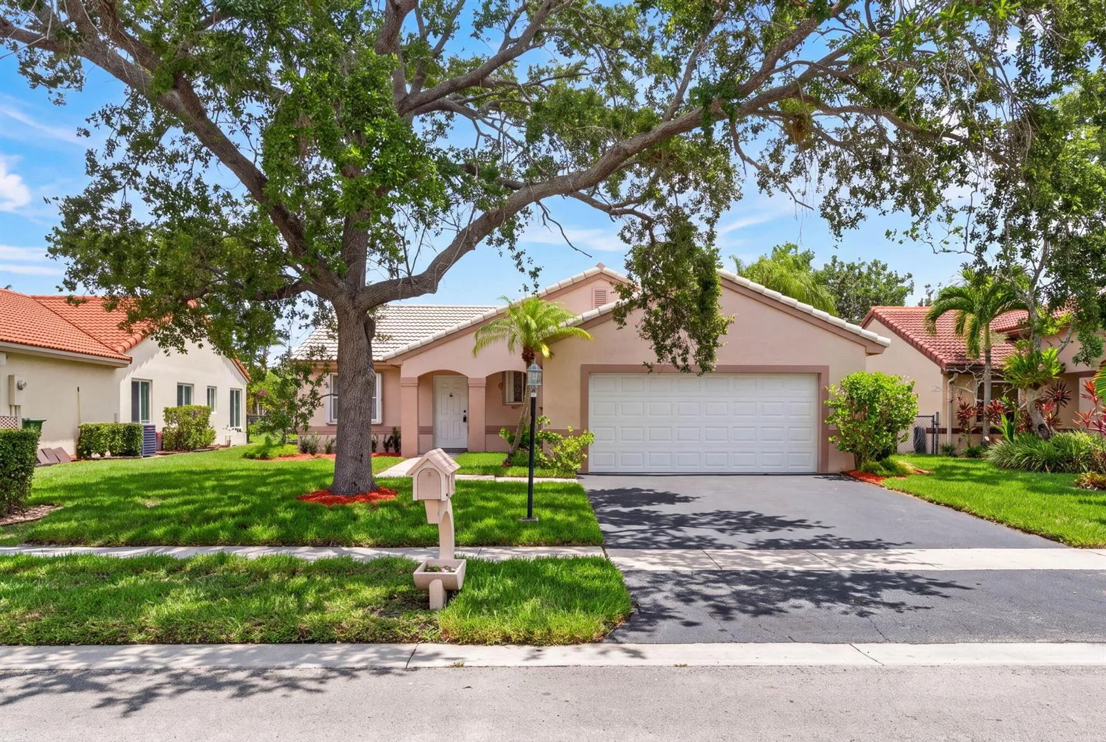 18871 NW 2ND Street, Pembroke Pines, FL 33029 photo 2
