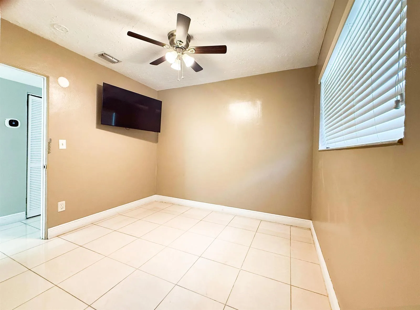 19731 NW 4TH Avenue, Miami Gardens, FL 33169 photo 13