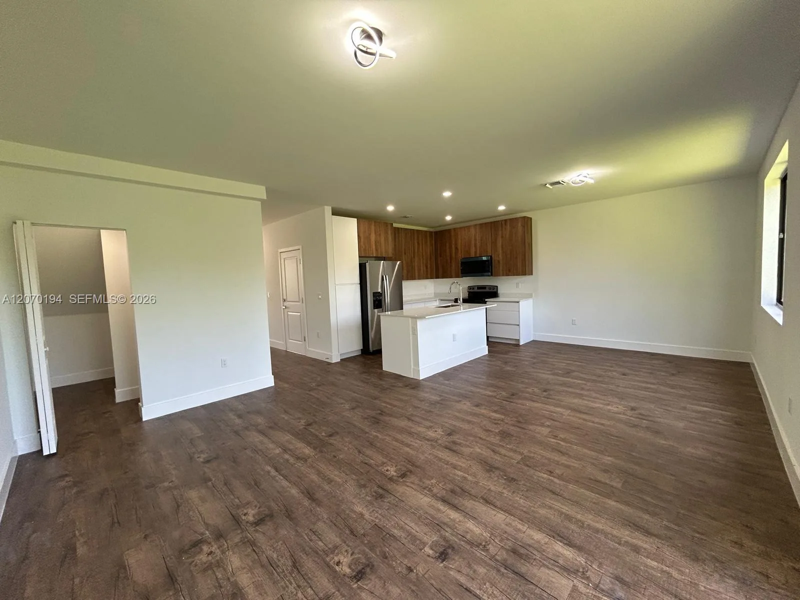 854 SW 1st St # 0, Florida City, FL 33034 photo 8