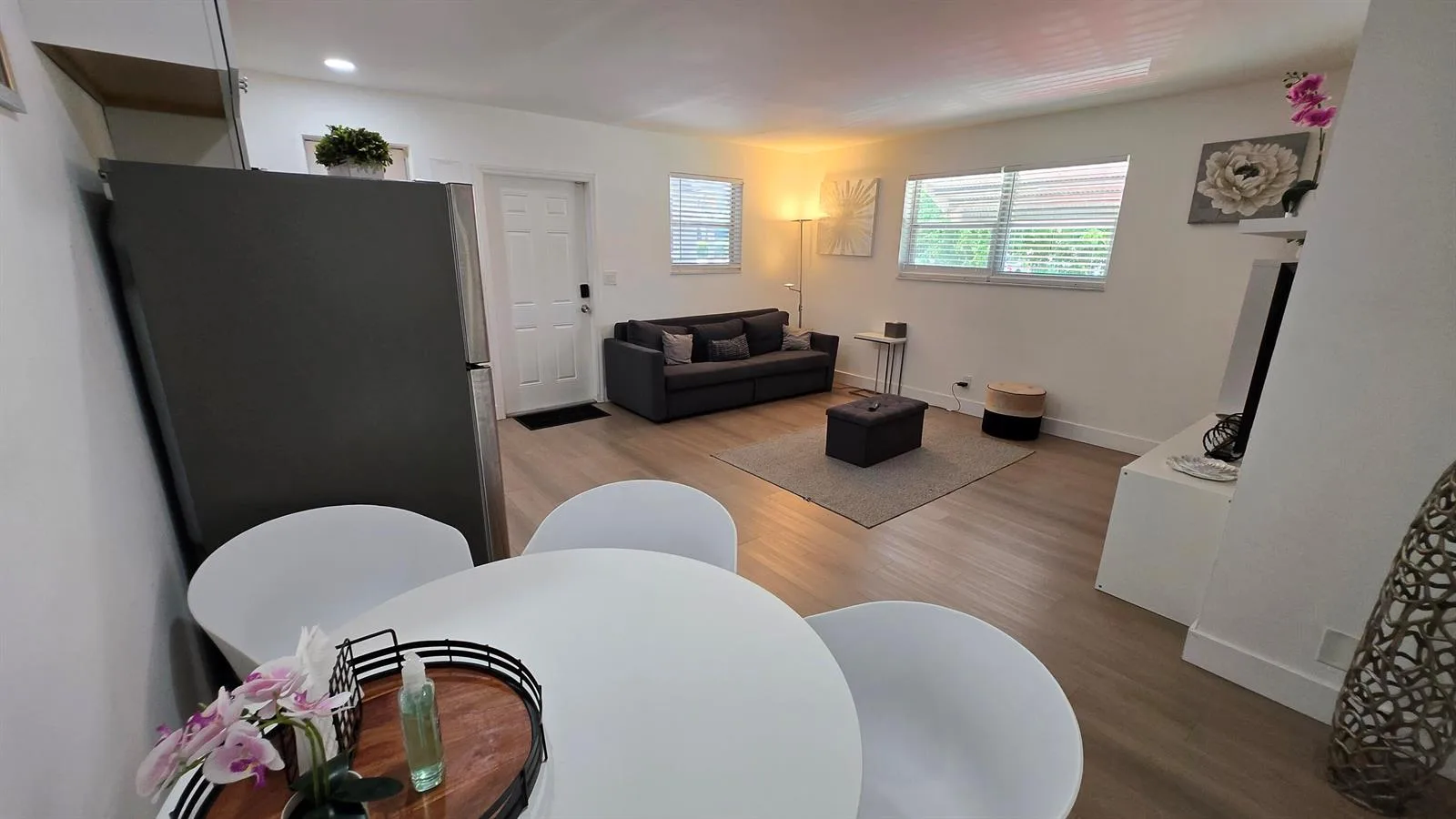 704 NE 8TH Street # 1, Hallandale Beach, FL 33009 photo 4