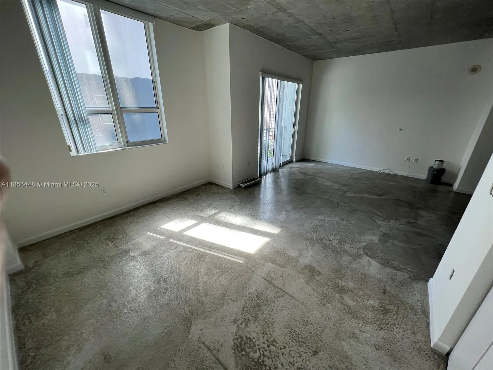 234 NE 3rd St # 1109, Miami, FL 33132 photo 3