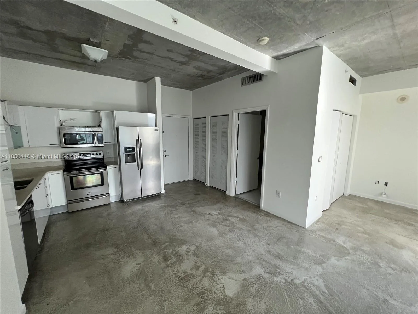 234 NE 3rd St # 1109, Miami, FL 33132 photo 5