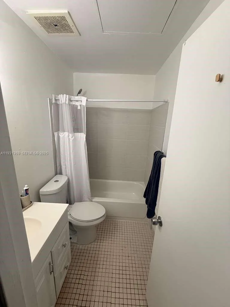18101 NW 68th Ave # C202, Hialeah, FL 33015 photo 8