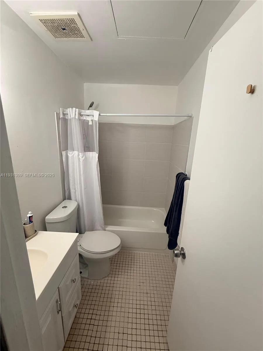 18101 NW 68th Ave # C202, Hialeah, FL 33015 photo 9