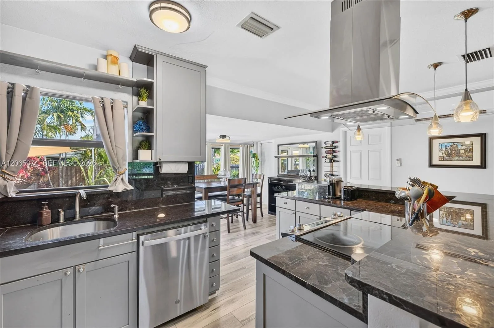 300 NW 28th St, Wilton Manors, FL 33311 photo 12
