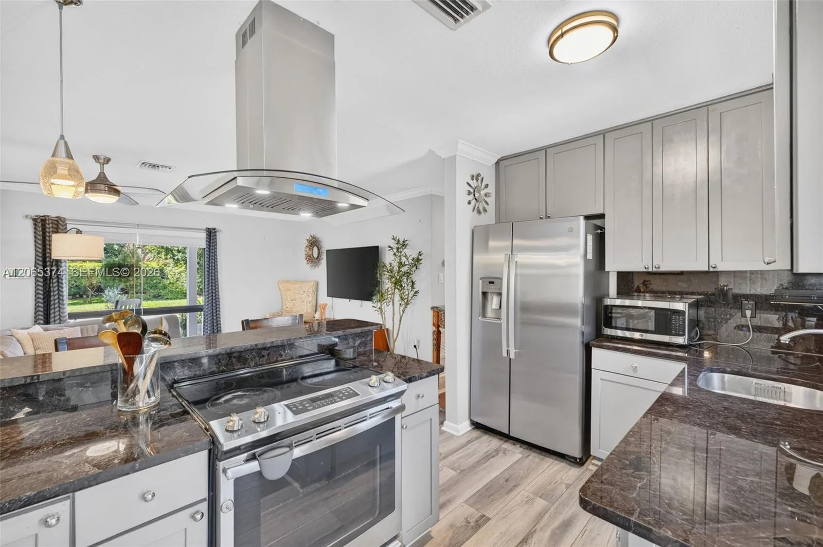 300 NW 28th St, Wilton Manors, FL 33311 photo 13