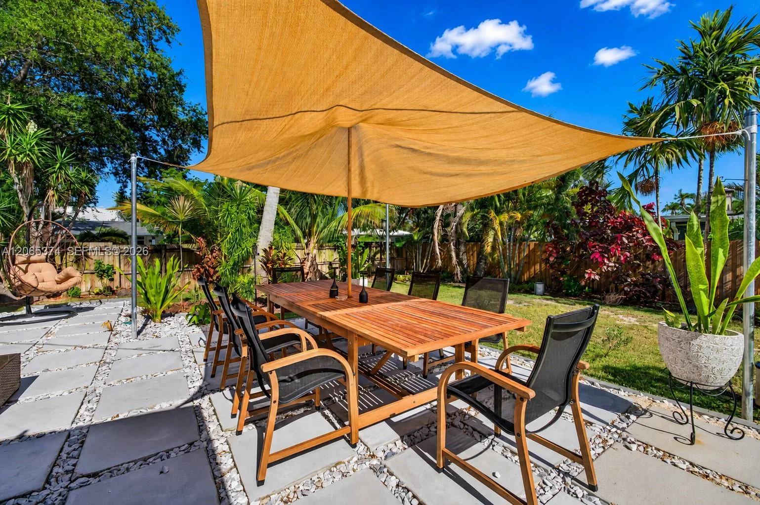 300 NW 28th St, Wilton Manors, FL 33311 photo 8