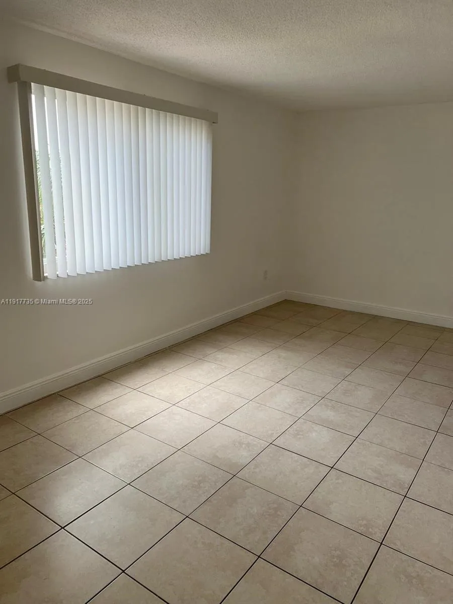6930 Miami Gardens Dr # 1-410, Hialeah, FL 33015 photo 10