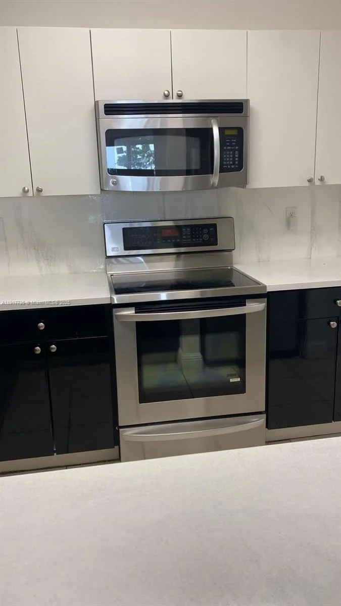 6930 Miami Gardens Dr # 1-410, Hialeah, FL 33015 photo 4