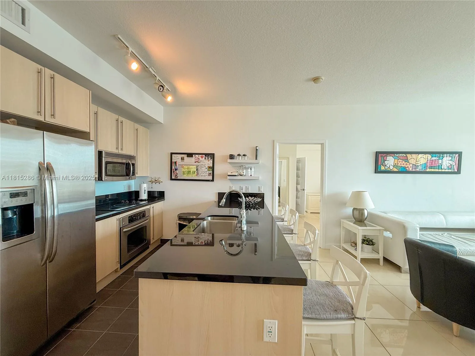 79 SW 12th St # 1603-S, Miami, FL 33130 photo 4