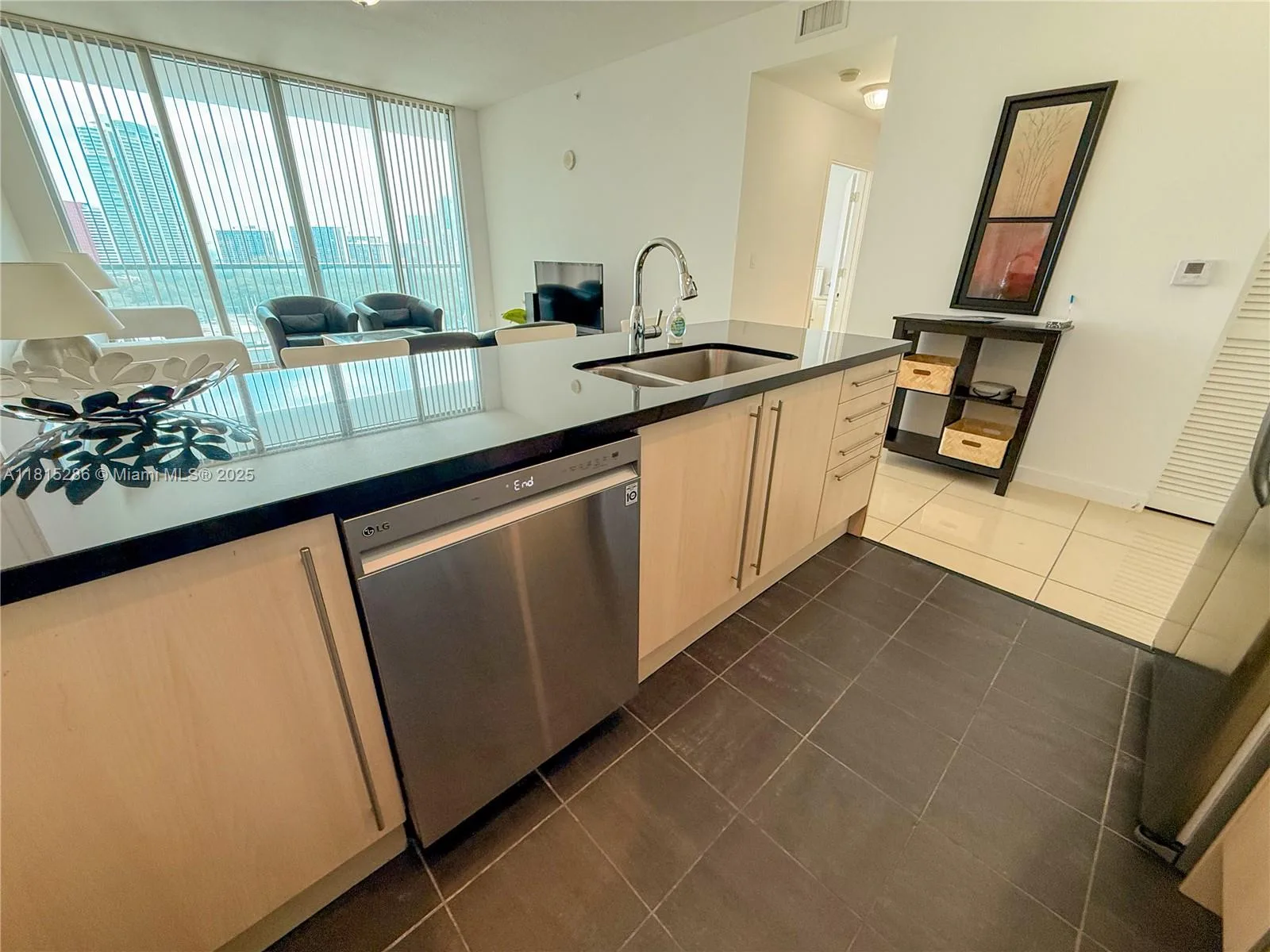 79 SW 12th St # 1603-S, Miami, FL 33130 photo 5