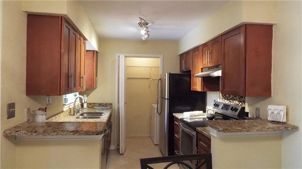833 RIVERSIDE Drive # 824, Coral Springs, FL 33071