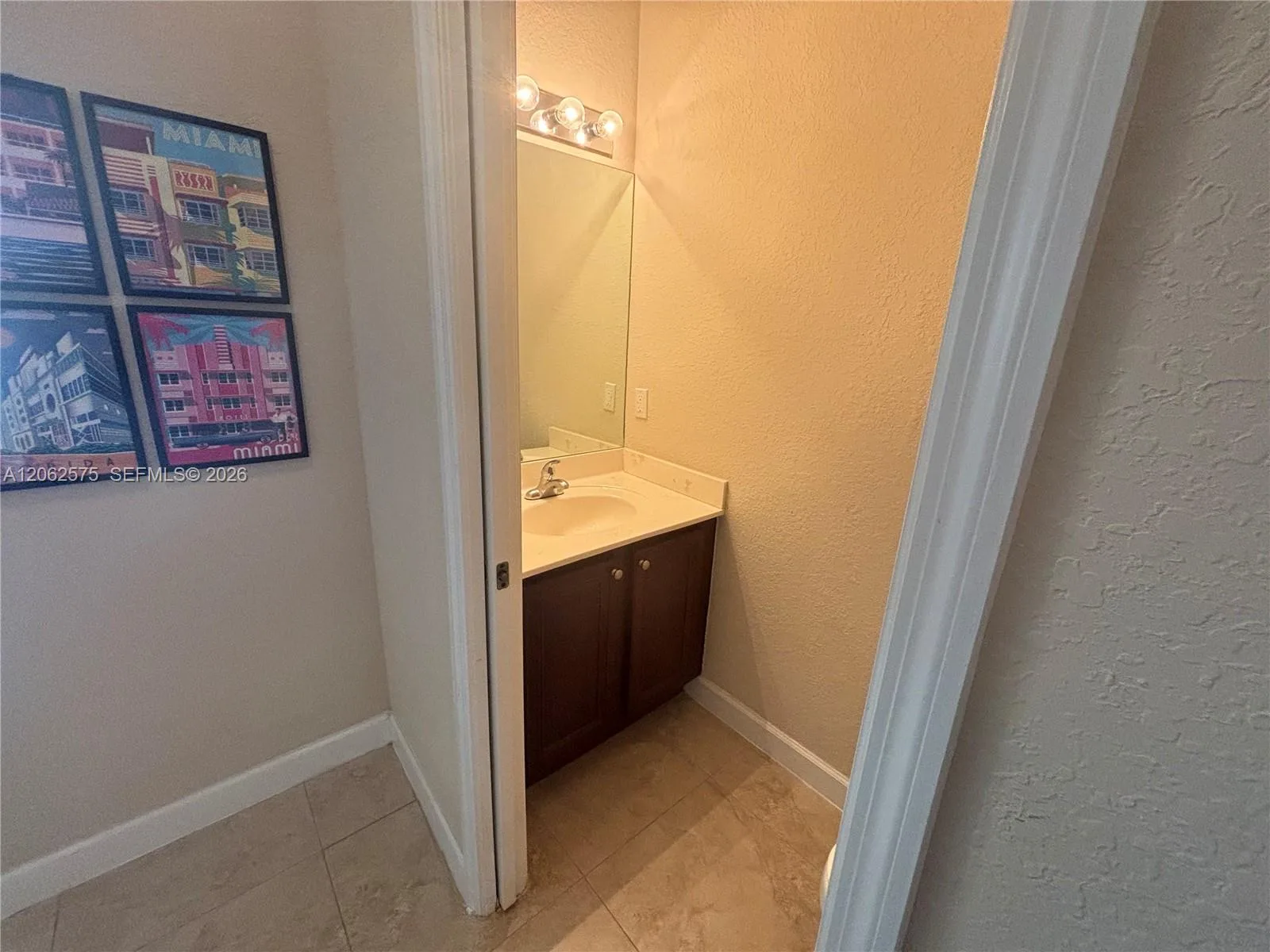 1015 NE 208th St, Miami, FL 33179 photo 9