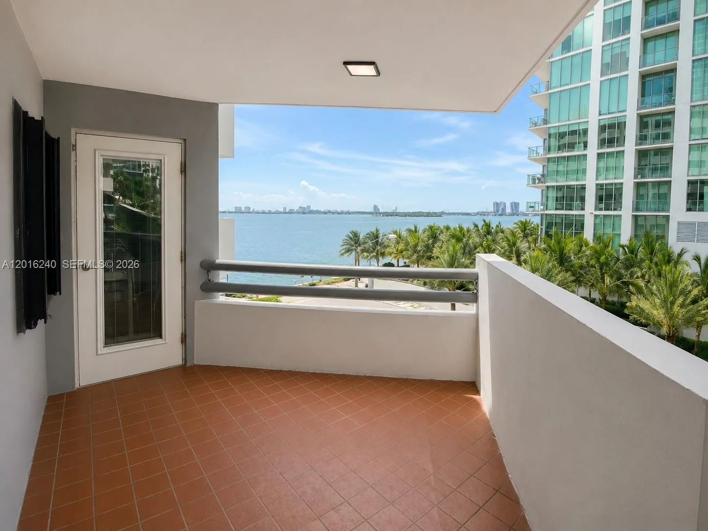 555 NE 30th St # 404, Miami, FL 33137