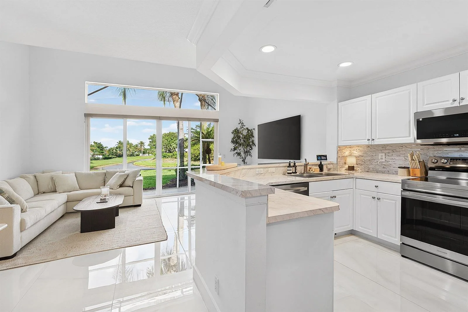 10123 N Military Trail, Palm Beach Gardens, FL 33410