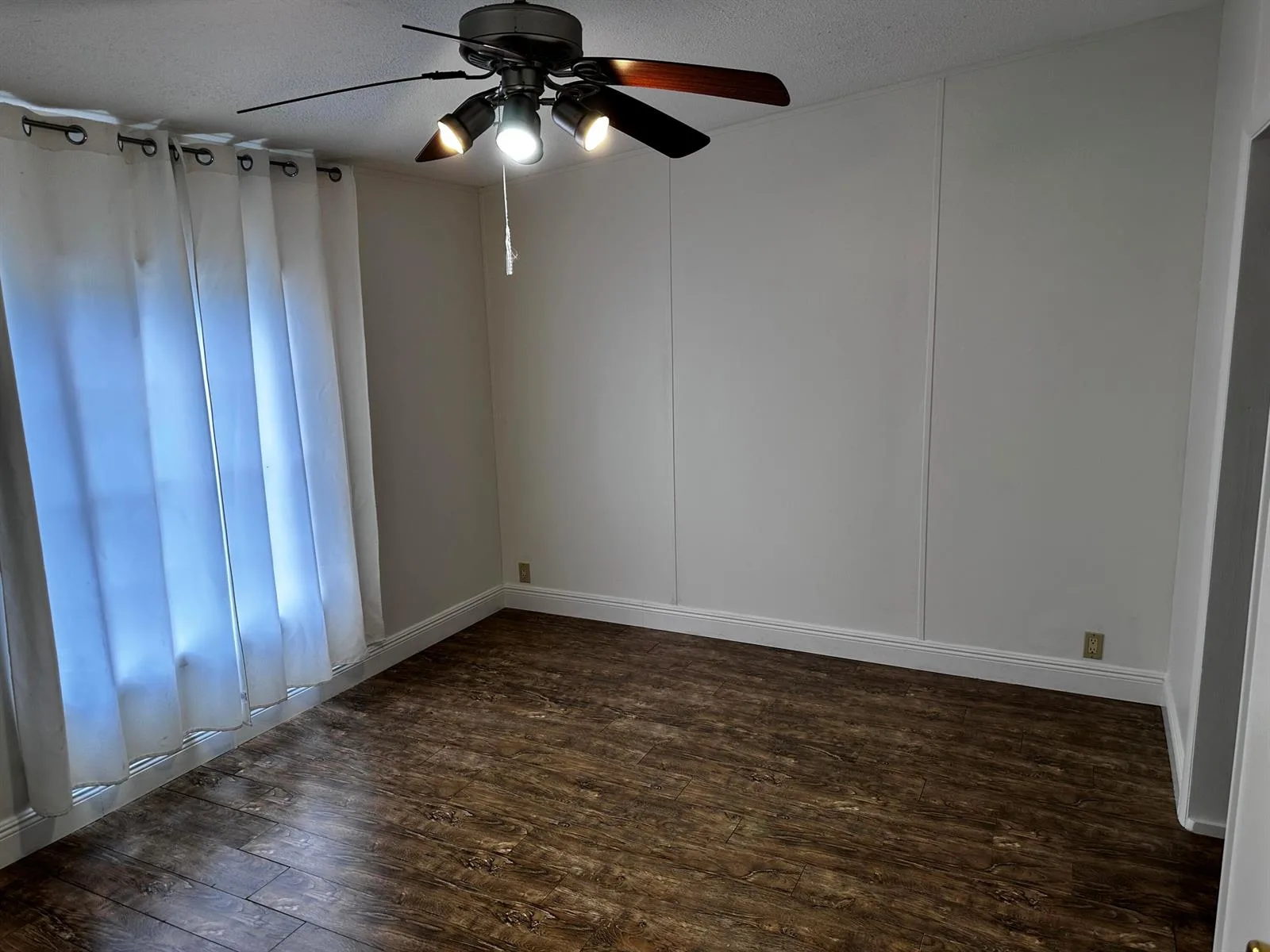 1186 SW Tropical Terrace, Stuart, FL 34997 photo 4