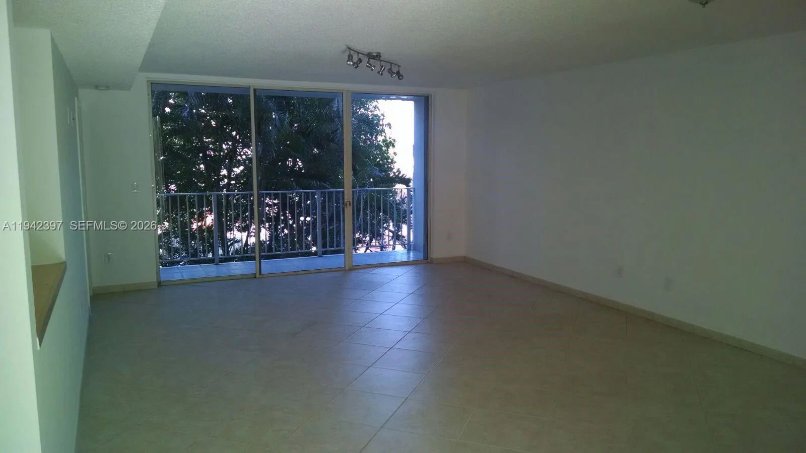 16531 NE 35th Ave # 201, North Miami Beach, FL 33160 photo 7