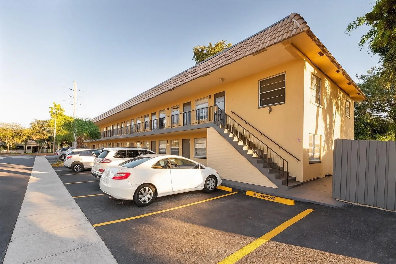 1151 NE 17th Court # 27, Fort Lauderdale, FL 33305