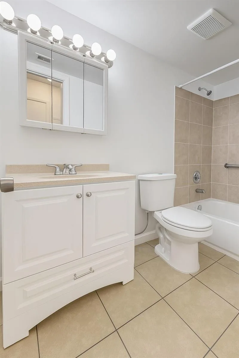 1151 NE 17th Court # 27, Fort Lauderdale, FL 33305 photo 4