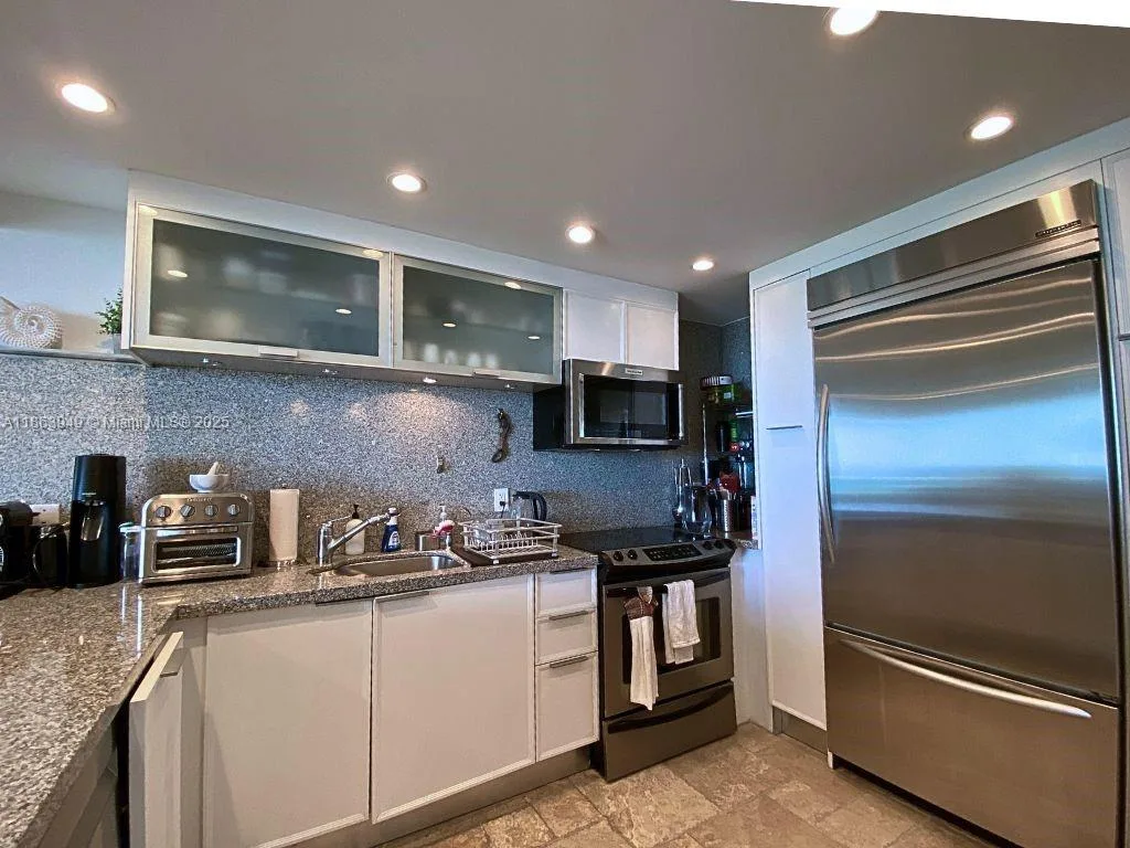 100 Bayview Dr # 1924, Sunny Isles Beach, FL 33160 photo 6
