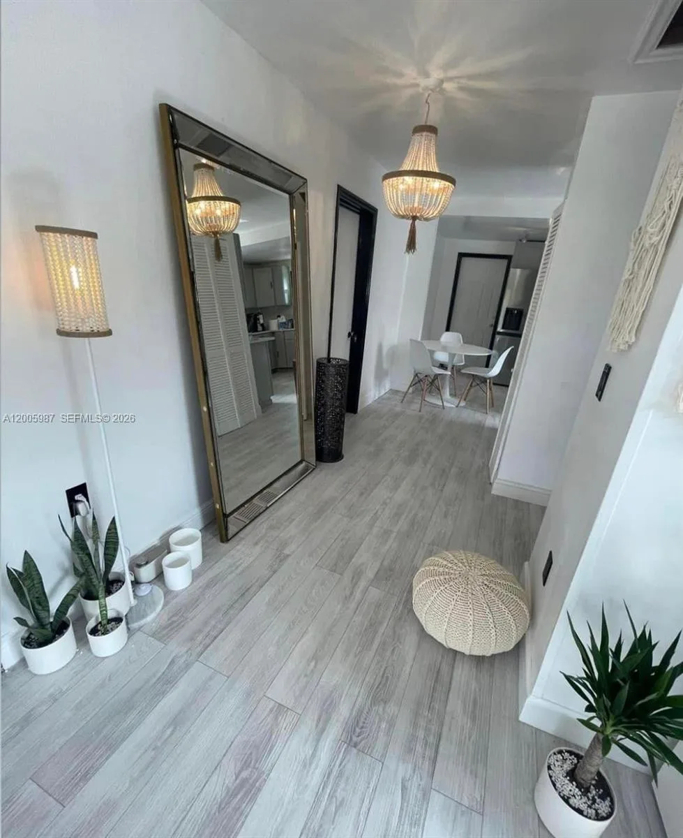 311 NW 32nd Ct, Miami, FL 33125 photo 8