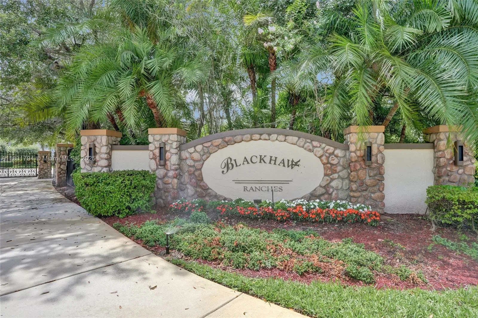 11056 Blackhawk Blvd, Davie, FL 33328 photo 2