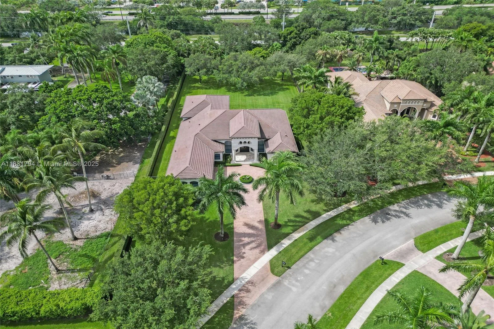 11056 Blackhawk Blvd, Davie, FL 33328 photo 4