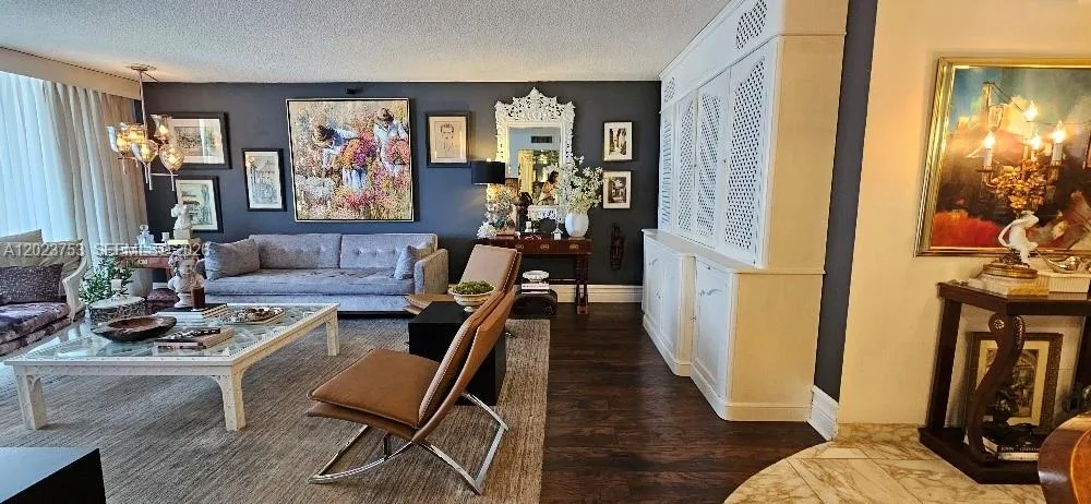 18061 Biscayne Blvd # 901, Aventura, FL 33160