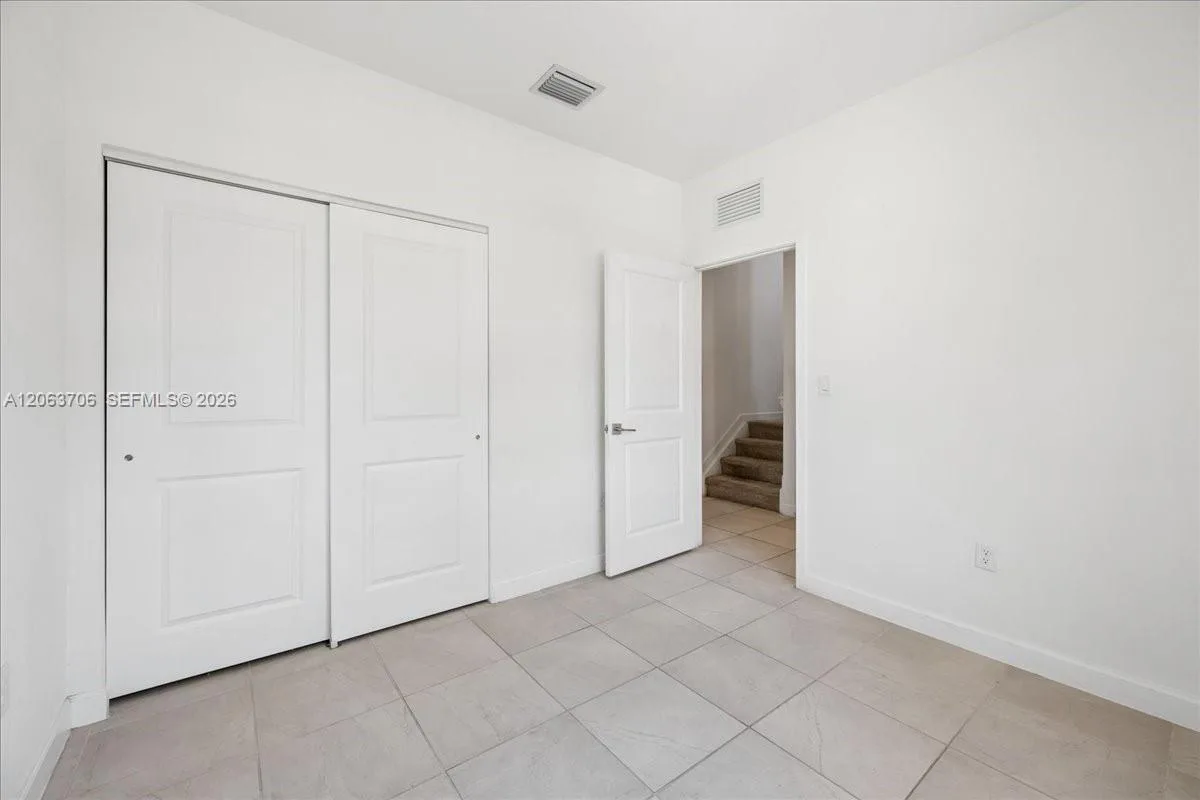 2478 SE 10th Ct, Homestead, FL 33035 photo 9