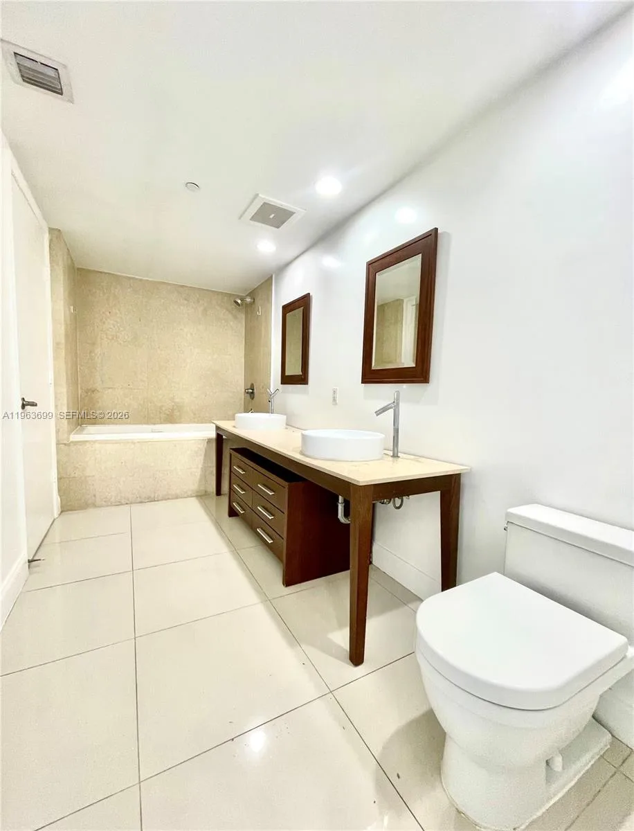 465 BRICKELL AVE # 1106, Miami, FL 33131 photo 11