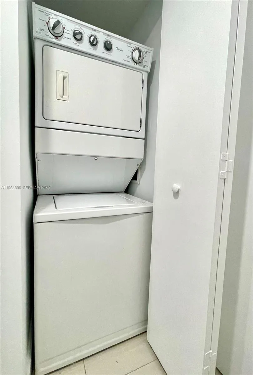 465 BRICKELL AVE # 1106, Miami, FL 33131 photo 12