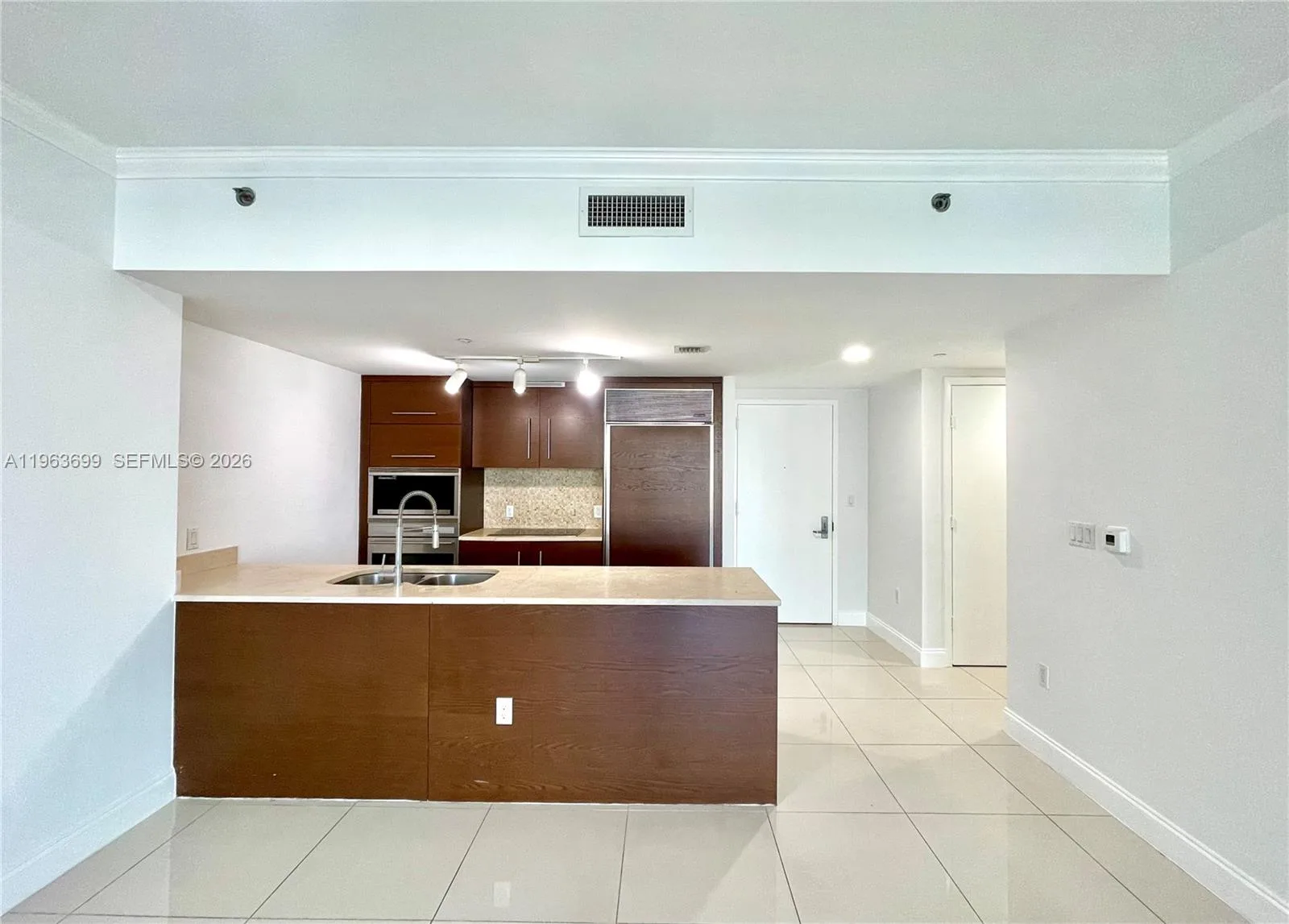 465 BRICKELL AVE # 1106, Miami, FL 33131 photo 5