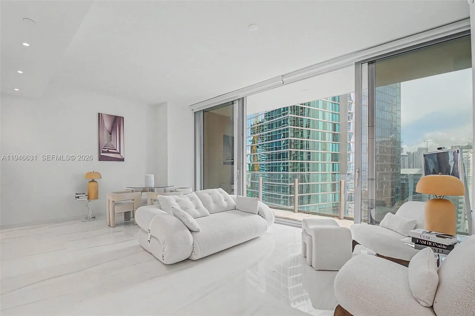 300 Biscayne Blvd Way # 2808, Miami, FL 33131 photo 3