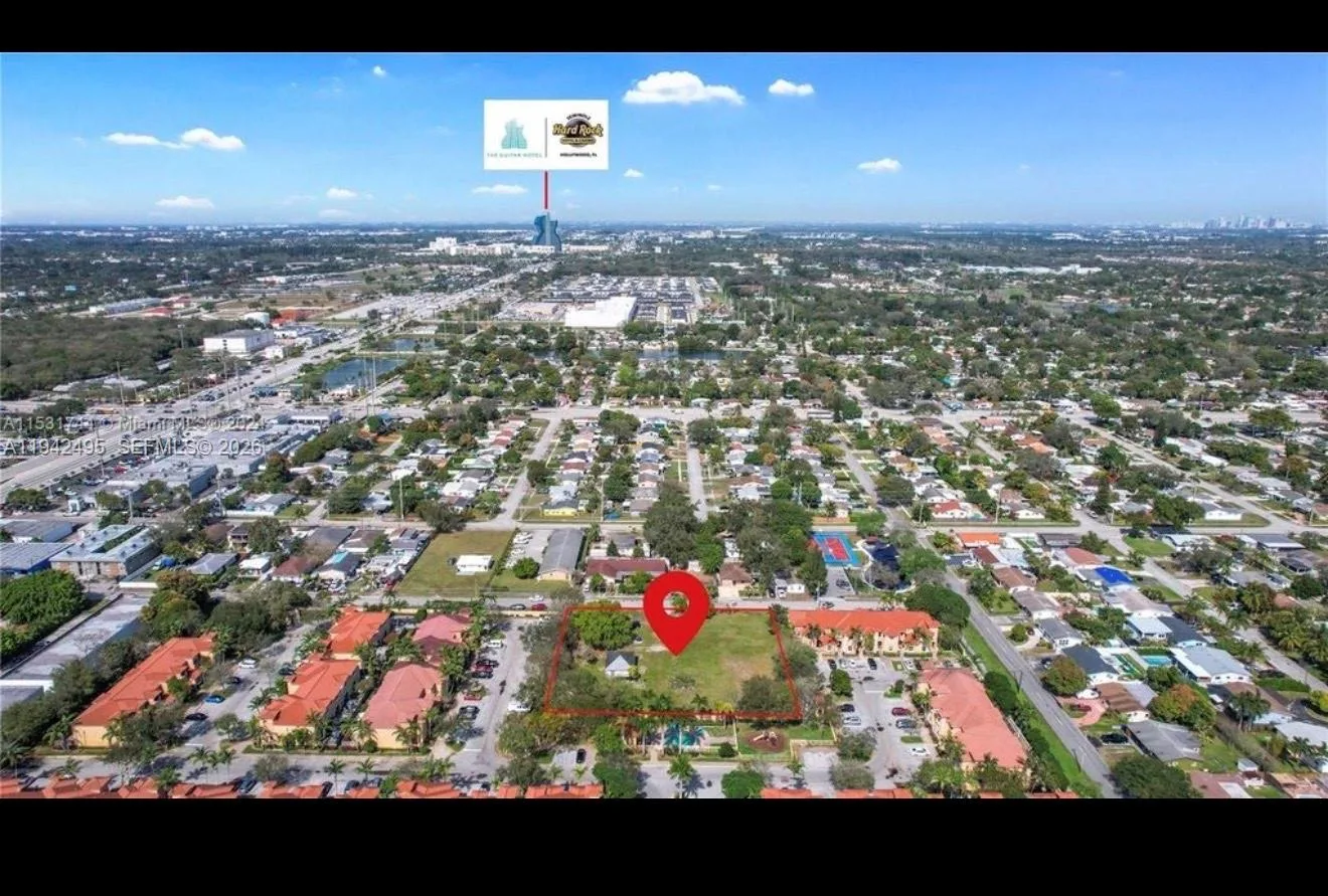 5830 Liberty St, Hollywood, FL 33021 photo 2