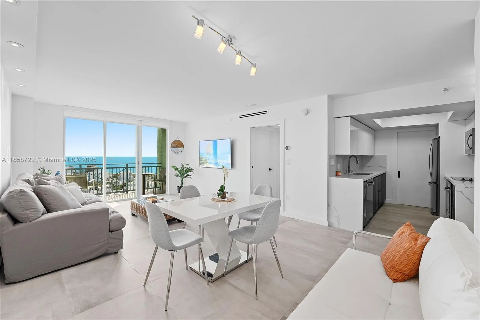 90 Alton Rd # 2505, Miami Beach, FL 33139 photo 2