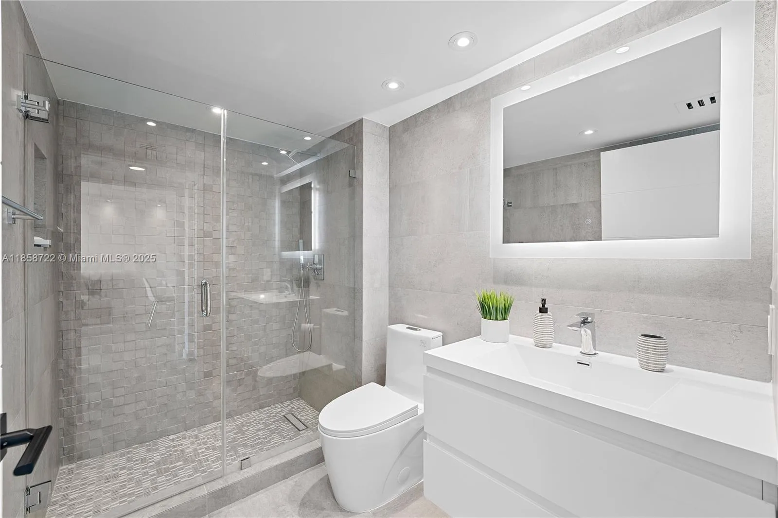90 Alton Rd # 2505, Miami Beach, FL 33139 photo 7
