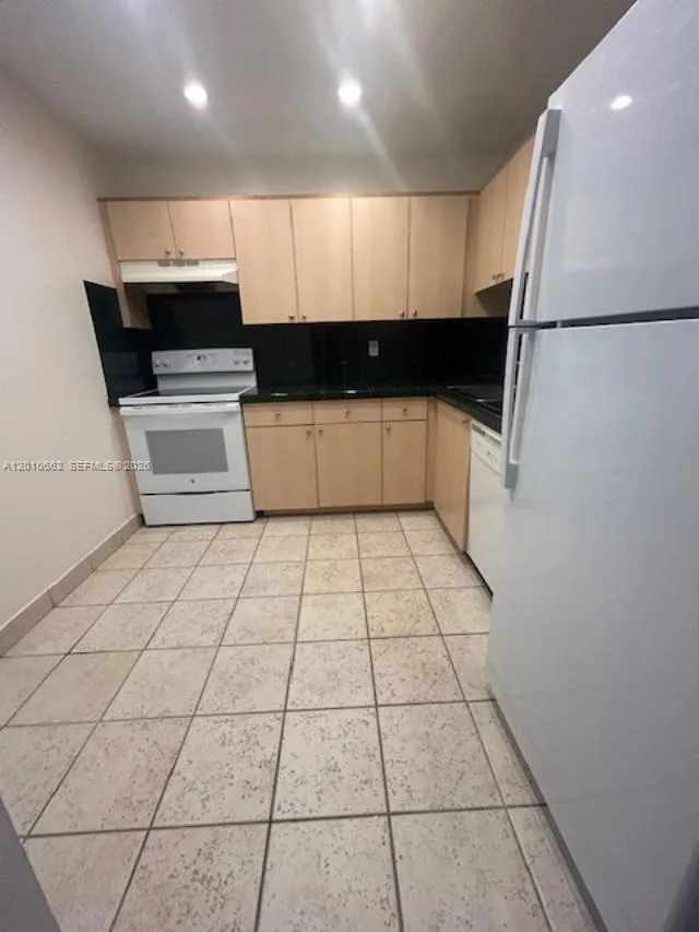7740 Camino Real # G-306, Miami, FL 33143 photo 4