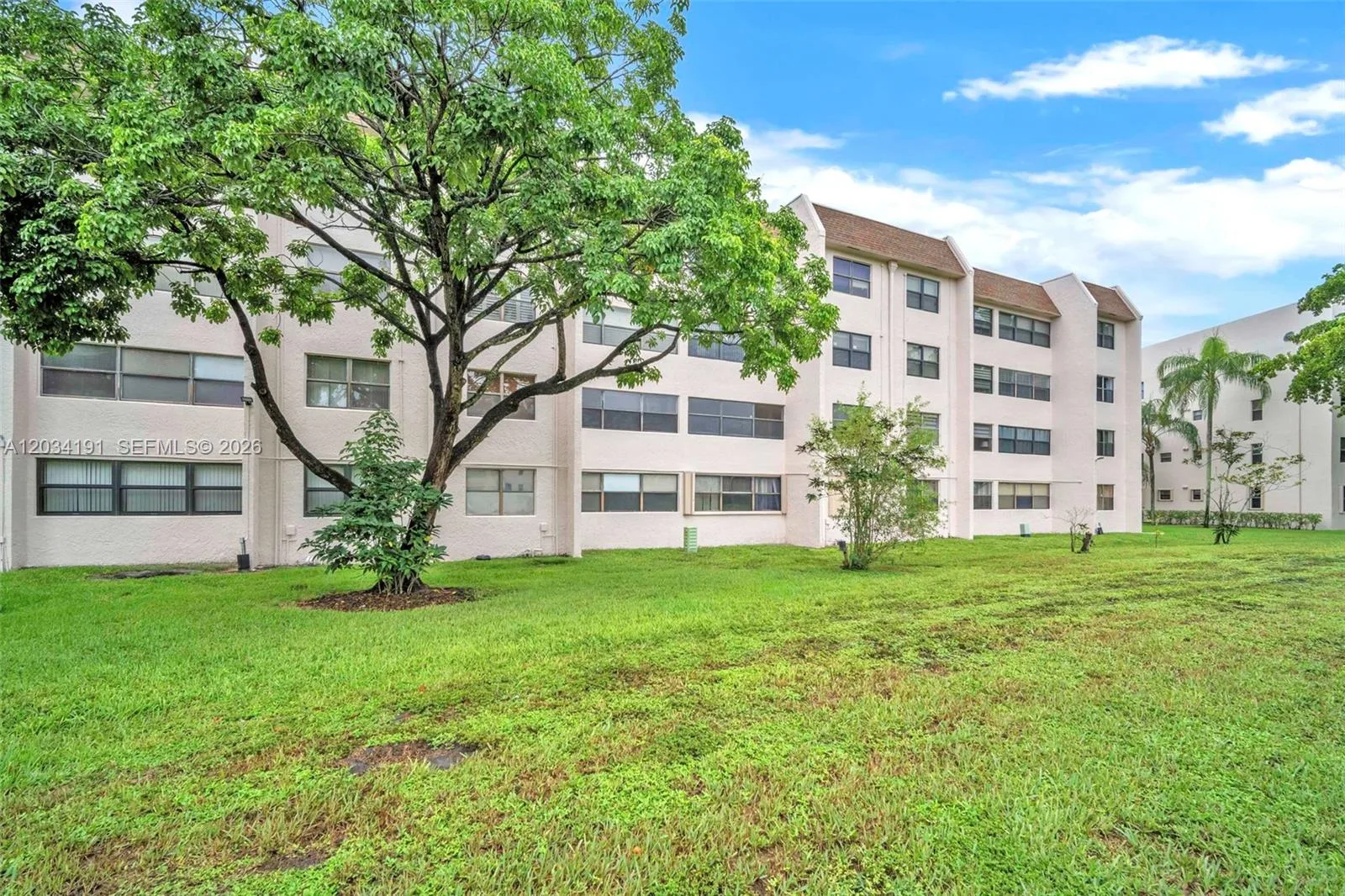 10400 NW 30th Ct # 305, Sunrise, FL 33322