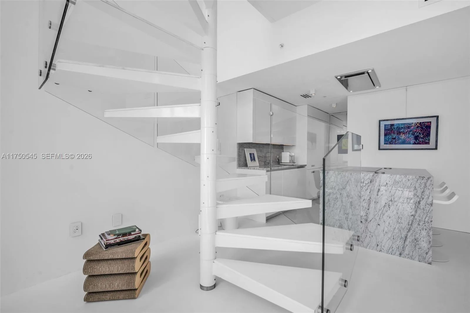 300 S Biscayne Blvd # L-1012, Miami, FL 33131 photo 11