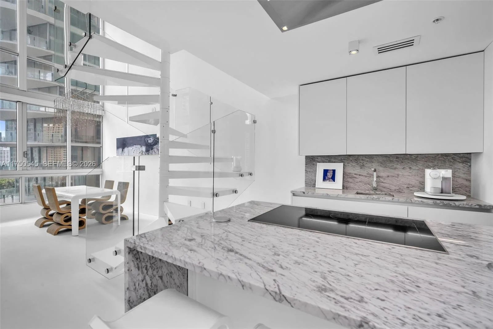 300 S Biscayne Blvd # L-1012, Miami, FL 33131 photo 13