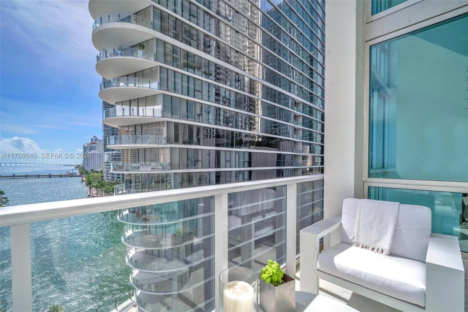 300 S Biscayne Blvd # L-1012, Miami, FL 33131 photo 4