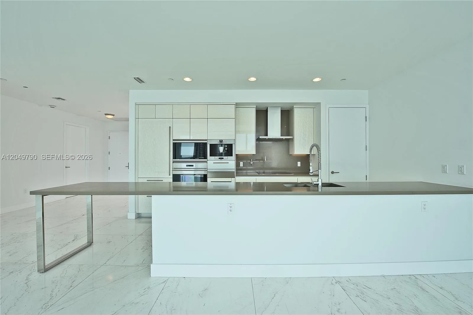 17475 Collins Ave # 2003, Sunny Isles Beach, FL 33160 photo 9