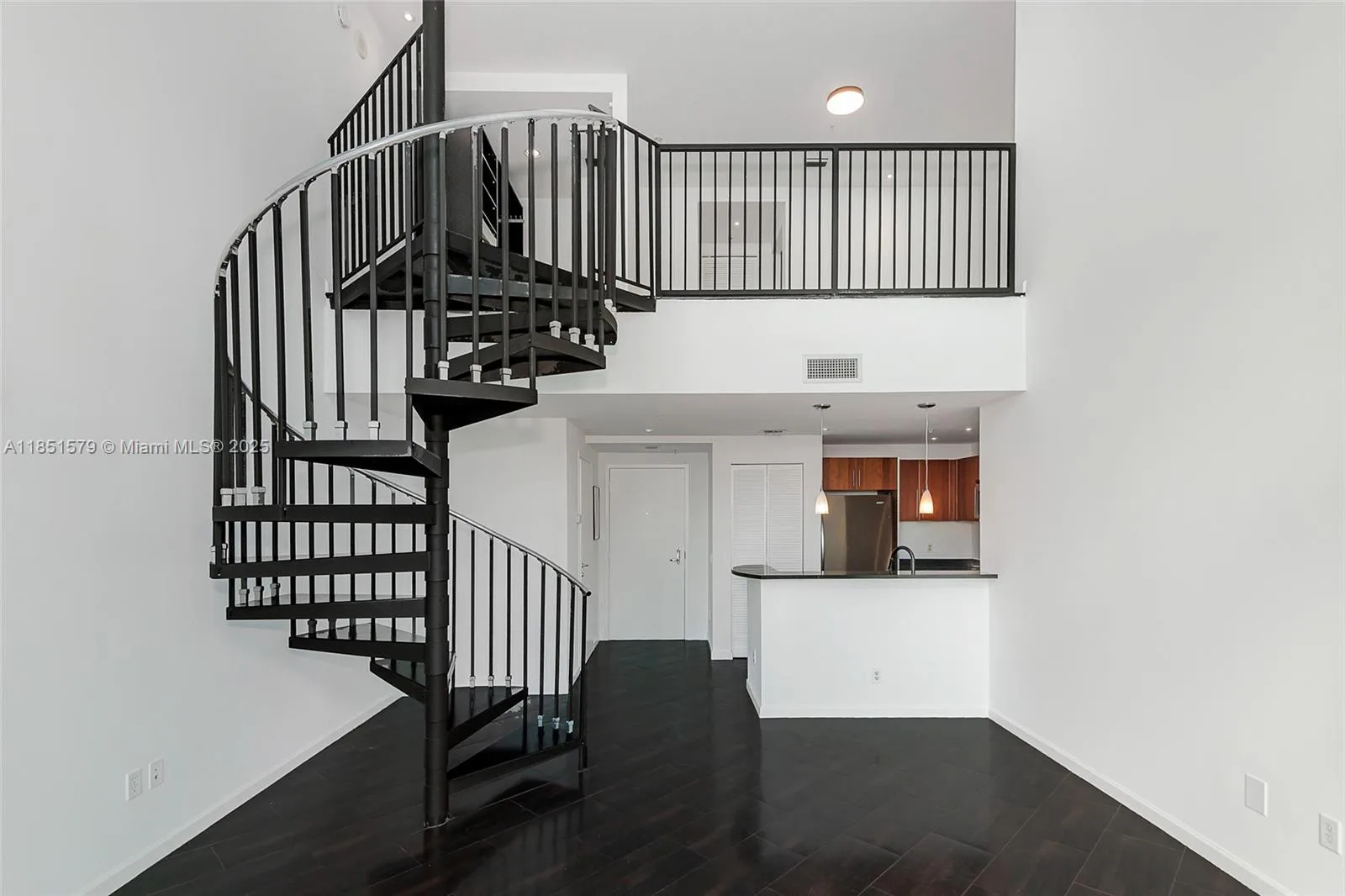 300 S Biscayne Blvd # Loft 826, Miami, FL 33131
