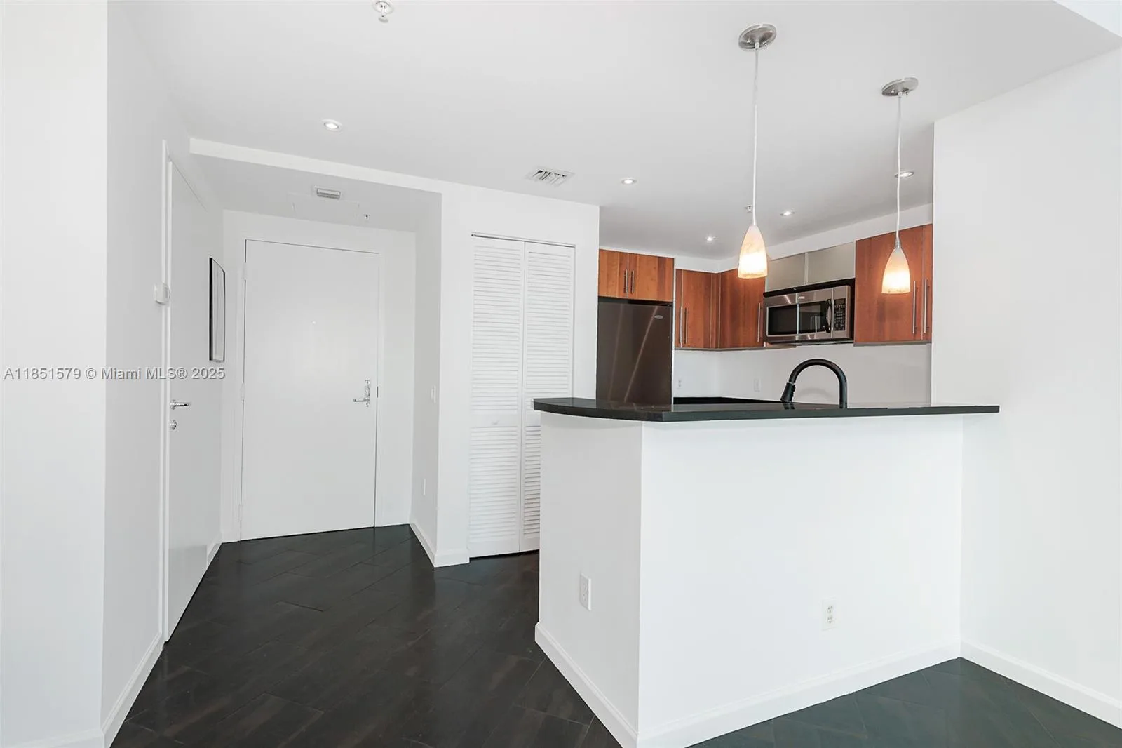 300 S Biscayne Blvd # Loft 826, Miami, FL 33131 photo 10
