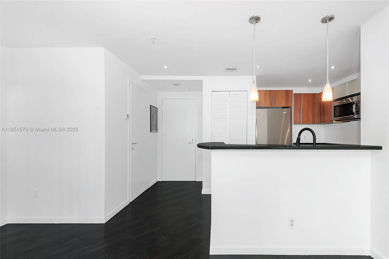 300 S Biscayne Blvd # Loft 826, Miami, FL 33131 photo 11