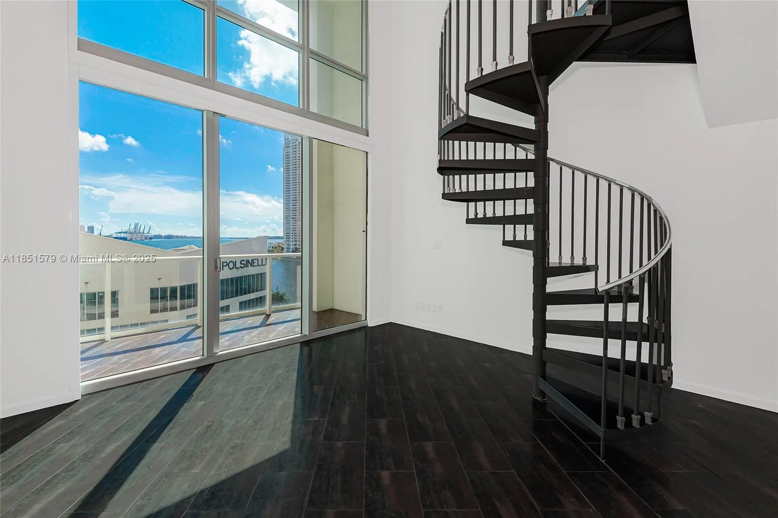 300 S Biscayne Blvd # Loft 826, Miami, FL 33131 photo 4