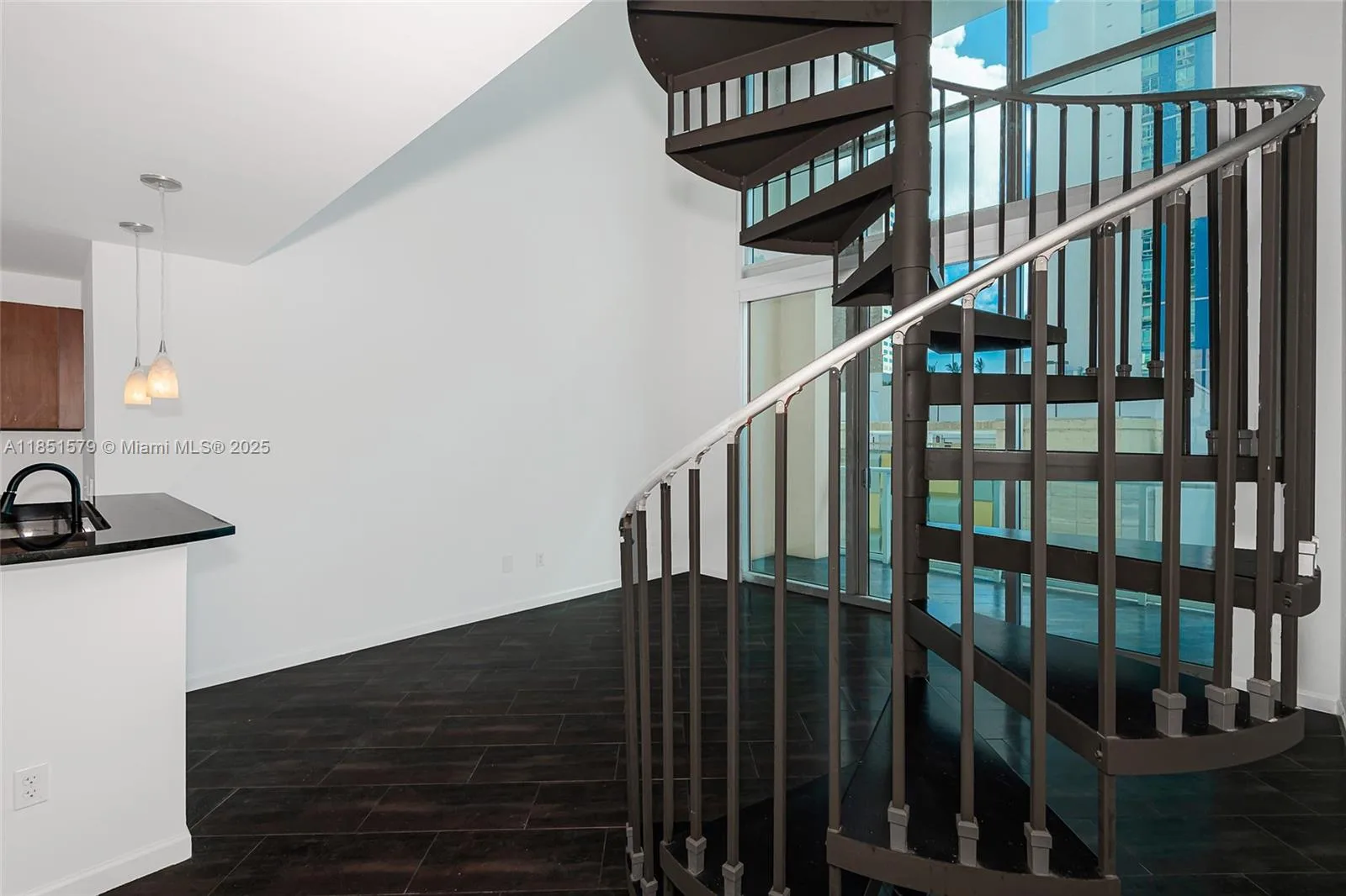 300 S Biscayne Blvd # Loft 826, Miami, FL 33131 photo 6