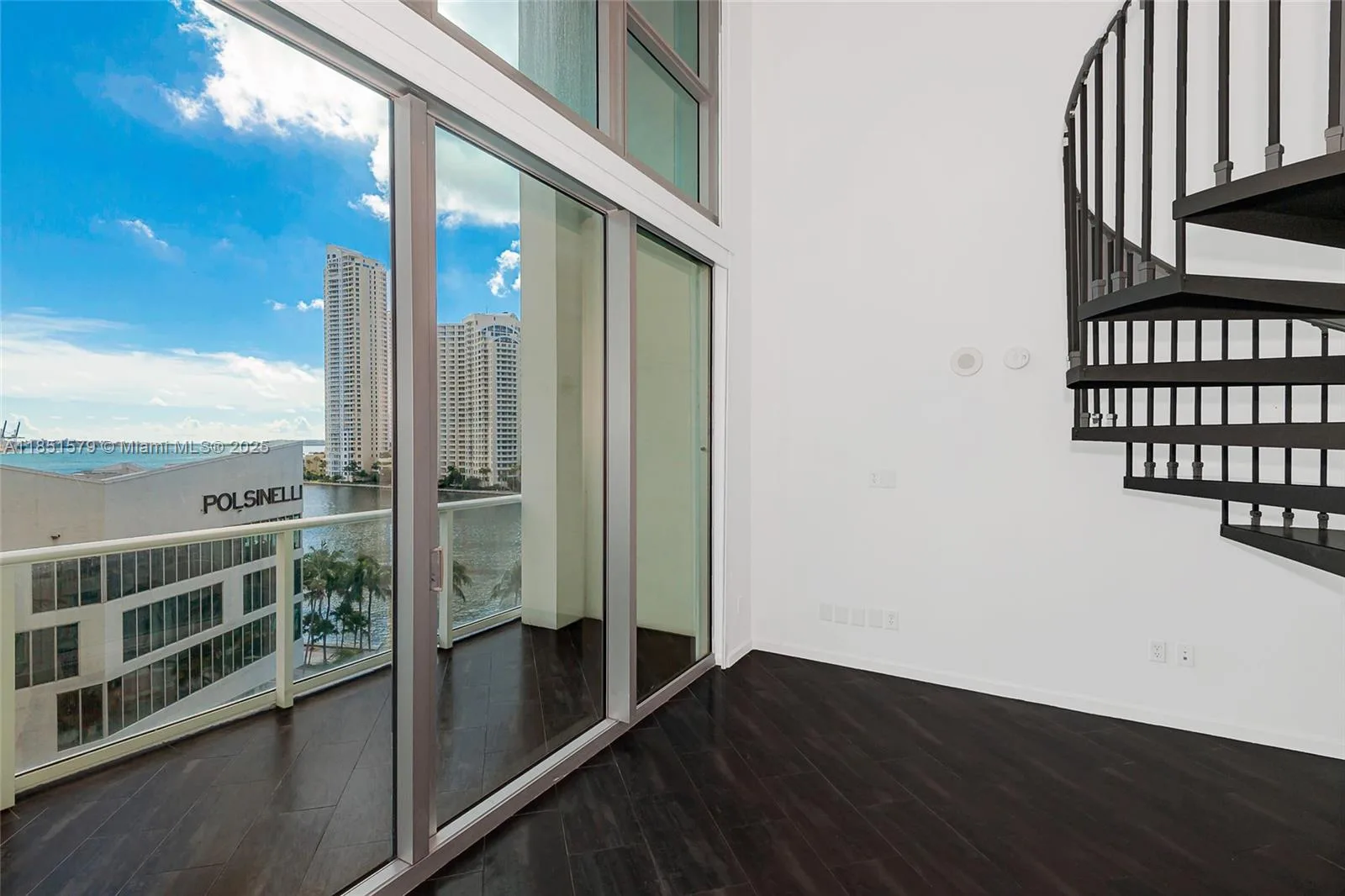 300 S Biscayne Blvd # Loft 826, Miami, FL 33131 photo 7