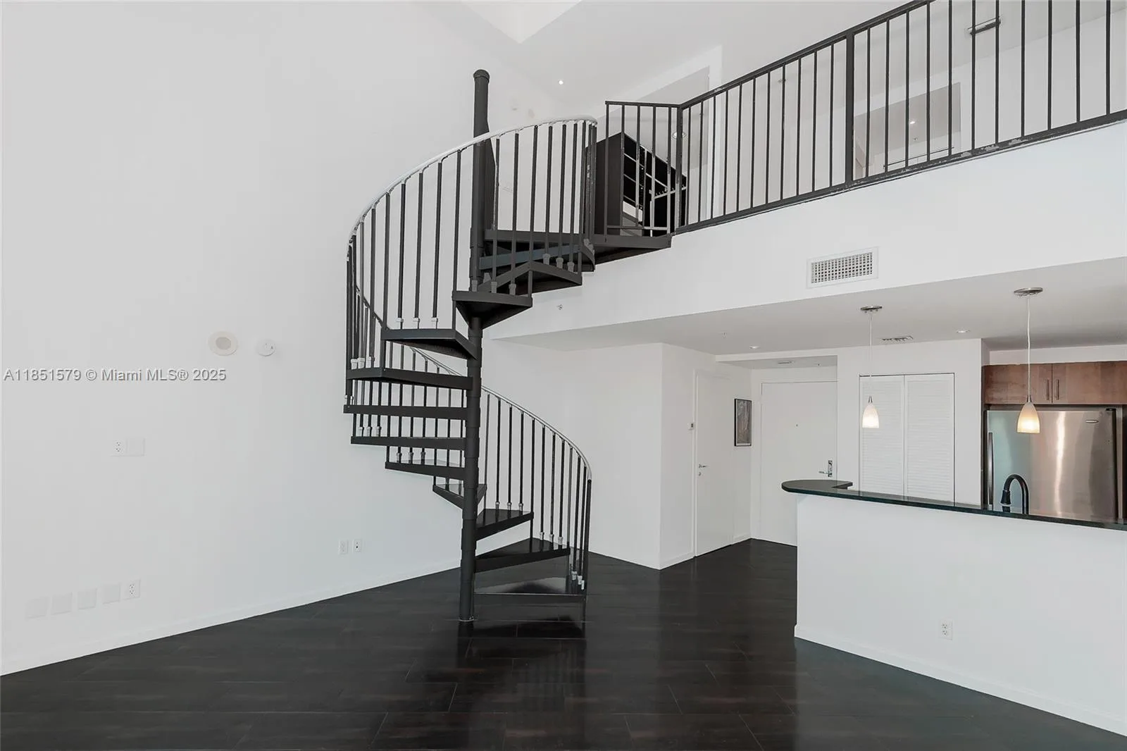 300 S Biscayne Blvd # Loft 826, Miami, FL 33131 photo 8