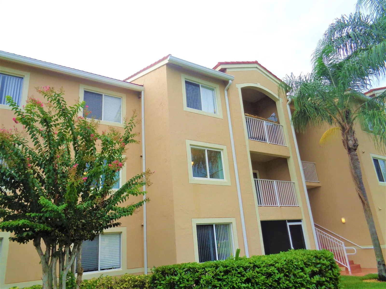 1650 N 42nd Circle # 206, Vero Beach, FL 32967